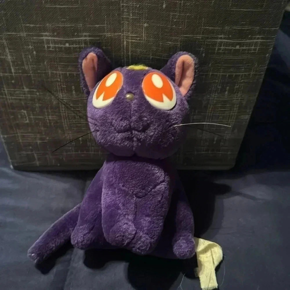 Retro Luna Plush - Picture 1 of 8